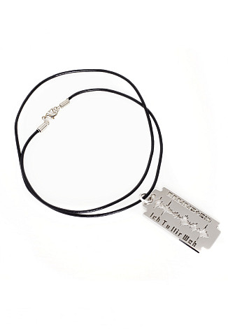 Rammstein niklový prívesok 50x25x2 mm na koženém řemínku 600 mm, Ich Tu Dir Weh, unisex